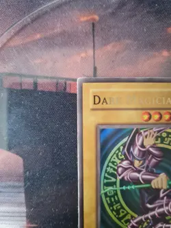 Yugioh Dark Magician SDY E005 1ST.Edition Ultra Rare Holo Foil Misprint - Image 2