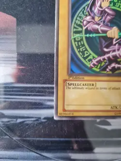 Yugioh Dark Magician SDY E005 1ST.Edition Ultra Rare Holo Foil Misprint - Image 3