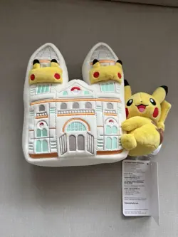 Pokemon x Natural History Museum Pikachu Plush, Jumbo Promo Card & Booklet 🏛✅ - Image 2