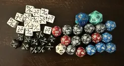 **Magic The Gathering Spin Down Dice, Various Sets, D20 And Counter Lot** - Image 1