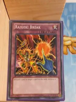 Raigeki Break YS12-EN031 Xyz Symphony 1st Edition - Image 1