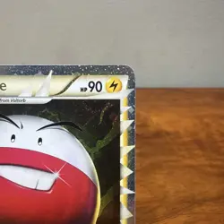 Pokemon TCG Electrode (Prime) 93/102 Triumphant Holo - Image 3