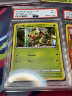 Lot of 5 PSA Graded Pokemon Cards Sceptile Scorbunny Bayleef Delphox Grookey 9-8 - Image 5