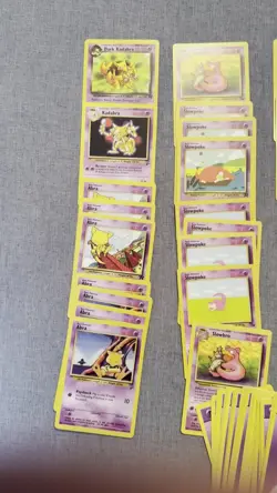 Lot of 46 Non-Basic Psysic Vintage Pokemon Cards, + 26 Basic Psychic Energy - Image 2
