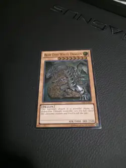 Blue-Eyes White Dragon YSKR-EN001 Ultimate Rare Near Mint - Image 1