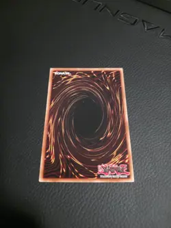 Blue-Eyes White Dragon YSKR-EN001 Ultimate Rare Near Mint - Image 3