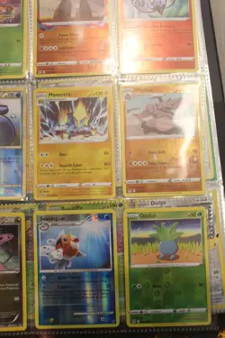 Pokemon Card Binder Lot 400 Cards Holo Reverse Vintage Modern Collection Sleeved - Image 2