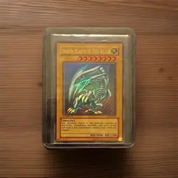 Konami Blue-Eyes White Dragon BIK-5001 1st Edition Holo Spanish Kaiba Deck Card - Image 1