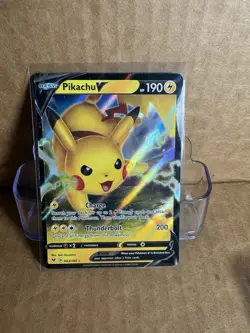 Pokemon Pikachu V 043/185 Ultra Rare Full Art Holo Vivid Voltage English Card - Image 1