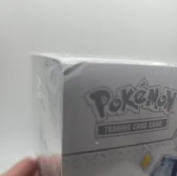 Pokemon Prismatic Evolutions ETB Elite Trainer Sealed. small corner dings. - Image 3