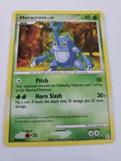 Pokemon TCG Heracross Diamond & Pearl 28/130 Holo Rare - Image 1