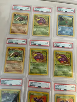 Pokemon 1st edition fossil 30 card lot psa mid grade - Image 4