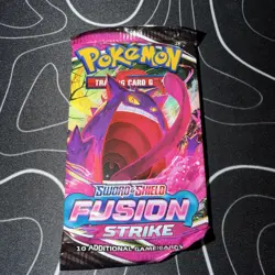 Pokemon TCG: Sword & Shield-Fusion Strike Sleeved Booster Pack - 10 Cards - Image 1