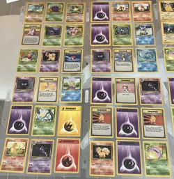 1998 Pokemon Lot (Pikachu, Charmander, Abra, Kadabra) - Over 250 Cards - Image 3