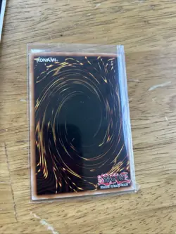 Yugioh 1st Edition PGL2-EN080 Blue-Eyes White Dragon Premium Gold Rare MINT - Image 1