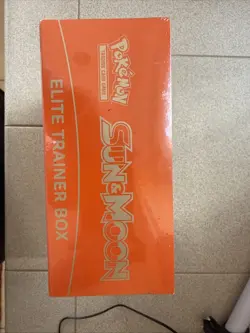 Pokemon Sun & Moon Base Solgaleo ETB Elite Trainer Box Sealed Minor Tear on Top - Image 3