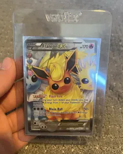 Flareon EX RC28/32 Full Art Ultra Rare Generations: Radiant Collection Holo Card - Image 1