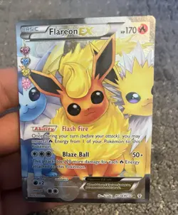 Flareon EX RC28/32 Full Art Ultra Rare Generations: Radiant Collection Holo Card - Image 2