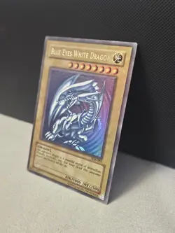 Vintage Yu-Gi-Oh TCG Blue-Eyes White Dragon SDK-001 Kaiba Ultra Rare Holo Card - Image 2