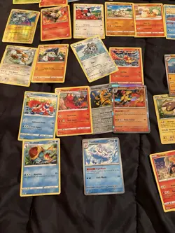 Pokemon TCG Mixed Card Lot Salamence EX Charizard Pikachu Energy Trainer Cards - Image 4
