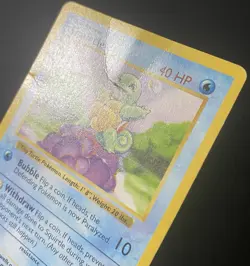 Squirtle 063/102 Base Set (Shadowless) Regular *DAMAGED* Pokemon Card - Image 3