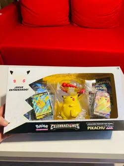 Caja coleccion Pokemon Celebraciones con figura Pikachu, Celebrations 25 anivers - Image 1