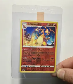 Charizard 025/185 (LP) Reverse Holo Sword & Shield: Vivid Voltage 2020 Pokemon - Image 4