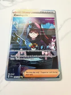 2024 Pokemon Trainer Cassiopeia 094/064 Sv: Shrouded Fable NM - Image 1