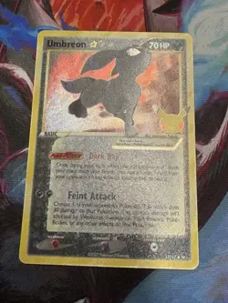 Umbreon Star 17/17 Celebrations: Classic Collection Basic Holo Pokemon TCG - Image 1