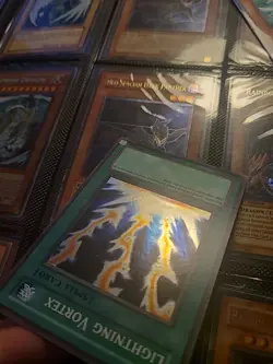 Lightning Vortex - DR3-EN160 - Super Rare Dark Revelation 3 Yugioh - Image 3