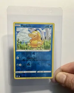 Psyduck 028/189 (NM) Reverse Holo Sword & Shield: Darkness Ablaze 2020 Pokemon - Image 3