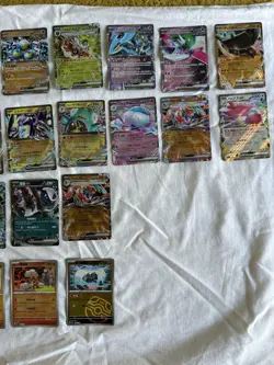 26 Japanese / Korean Pokemon TCG card bundle EX and holos - Image 4