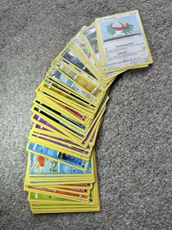 Pokemon Card Bundle 80 Cards 4x V/VSTAR 25 Reverse Holos 5 Holo Rare Job Lot - Image 3