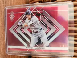 2025 Transcendent Aaron Judge Red Chrome Icons Image Variation 4/5 Yankees - Image 1