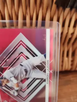 2025 Transcendent Aaron Judge Red Chrome Icons Image Variation 4/5 Yankees - Image 3