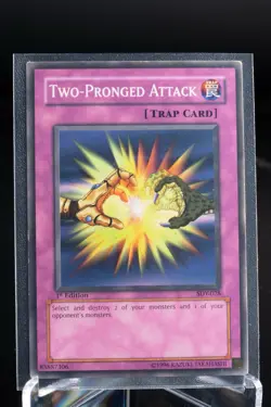 Two-Pronged Attack #SDY-028 1st Edition Yugioh Card NM - Image 1
