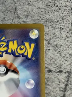 Pokemon TCG - Pikachu 173/165 - Scarlet Violet 151 - Holo Art Rare Japanese NM - Image 4