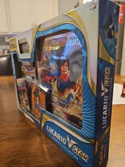 Pokemon Lucario VSTAR Special Collection Box ( SEALED ) - Image 3