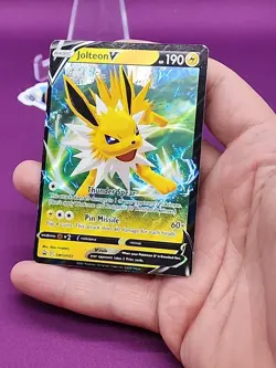 Pokemon TCG Misprint Jolteon V Miscut Off Center Eveelution Promo *CCGHouse* RC - Image 3