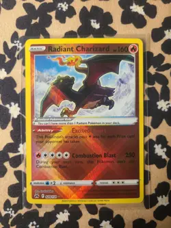 Radiant Charizard 020/159 Holo - Pokemon Crown Zenith - LP - Image 1