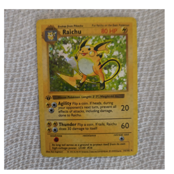 Pokemon Raichu 1st Edition Base Set Holo Rare 14/102 80 HP Wizards of the Coast - Image 1
