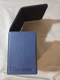 MTG Mana Flip Deck Box Blue Second Generation Single Magnet Ultra Pro MINT - Image 3