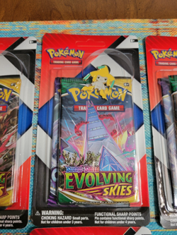 lot of 4 pokemon sword & shield evolving skies booster blister pin packs - Image 4