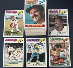 1977 TOPPS BASEBALL CARDS LOT • ROBIN YOUNT HOF THURMAN MUNSON TED SIMMONS HOF - Image 1