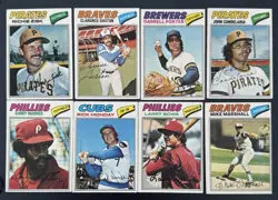 1977 TOPPS BASEBALL CARDS LOT • ROBIN YOUNT HOF THURMAN MUNSON TED SIMMONS HOF - Image 4