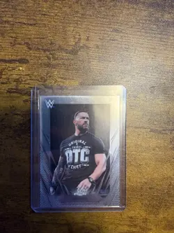 Wwe Topps Chrome 2026 Roman Reigns Base Card - Image 1