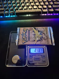 HEAVYU! 21.37g Wizards of the Coast Fossil Booster Pack 742818060714 - Image 1