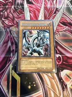 Blue-Eyes White Dragon DL09-EN001 BLUE Duelist League Rare - Image 1