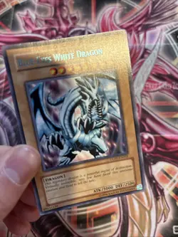 Blue-Eyes White Dragon DL09-EN001 BLUE Duelist League Rare - Image 3