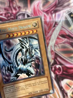 Blue-Eyes White Dragon DL09-EN001 BLUE Duelist League Rare - Image 4